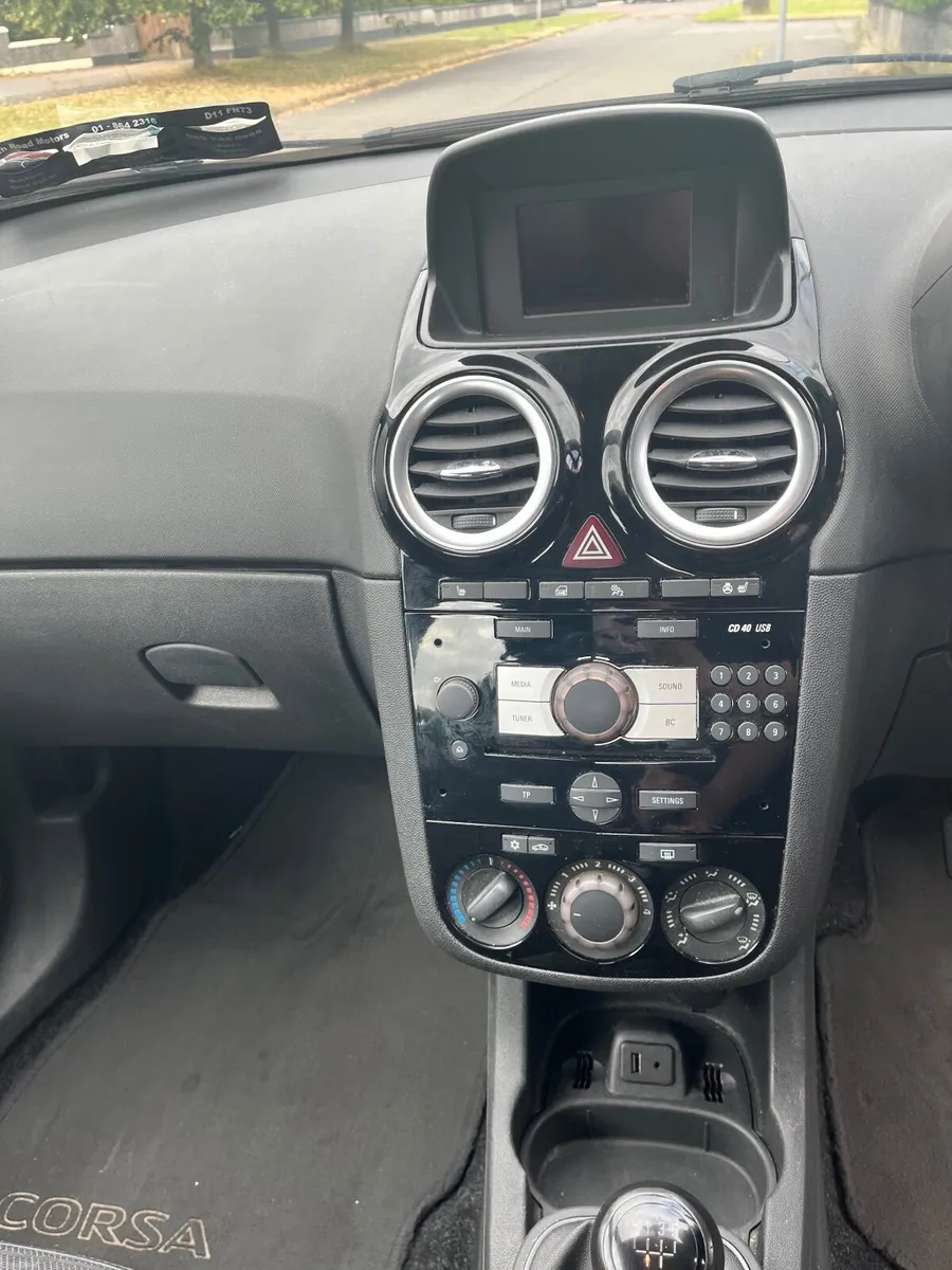 Opel Corsa 2014 - Image 3