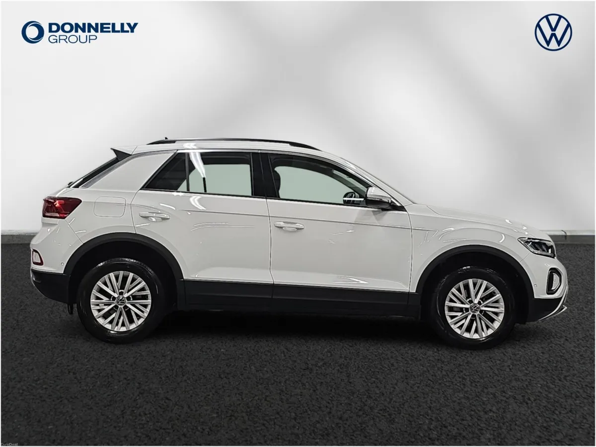 Volkswagen T-roc Hatchback Life - Image 4