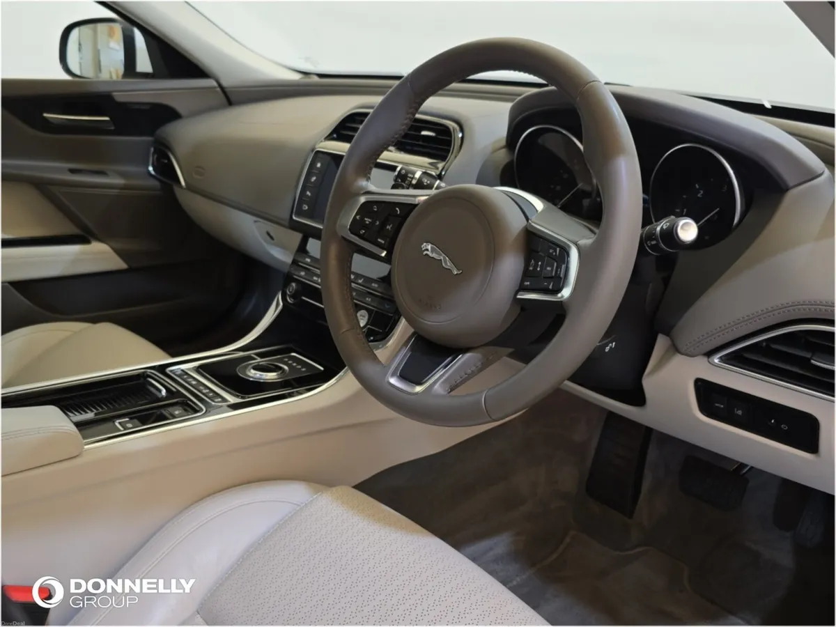 Jaguar XE Xe Diesel Saloon Portfolio - Image 4