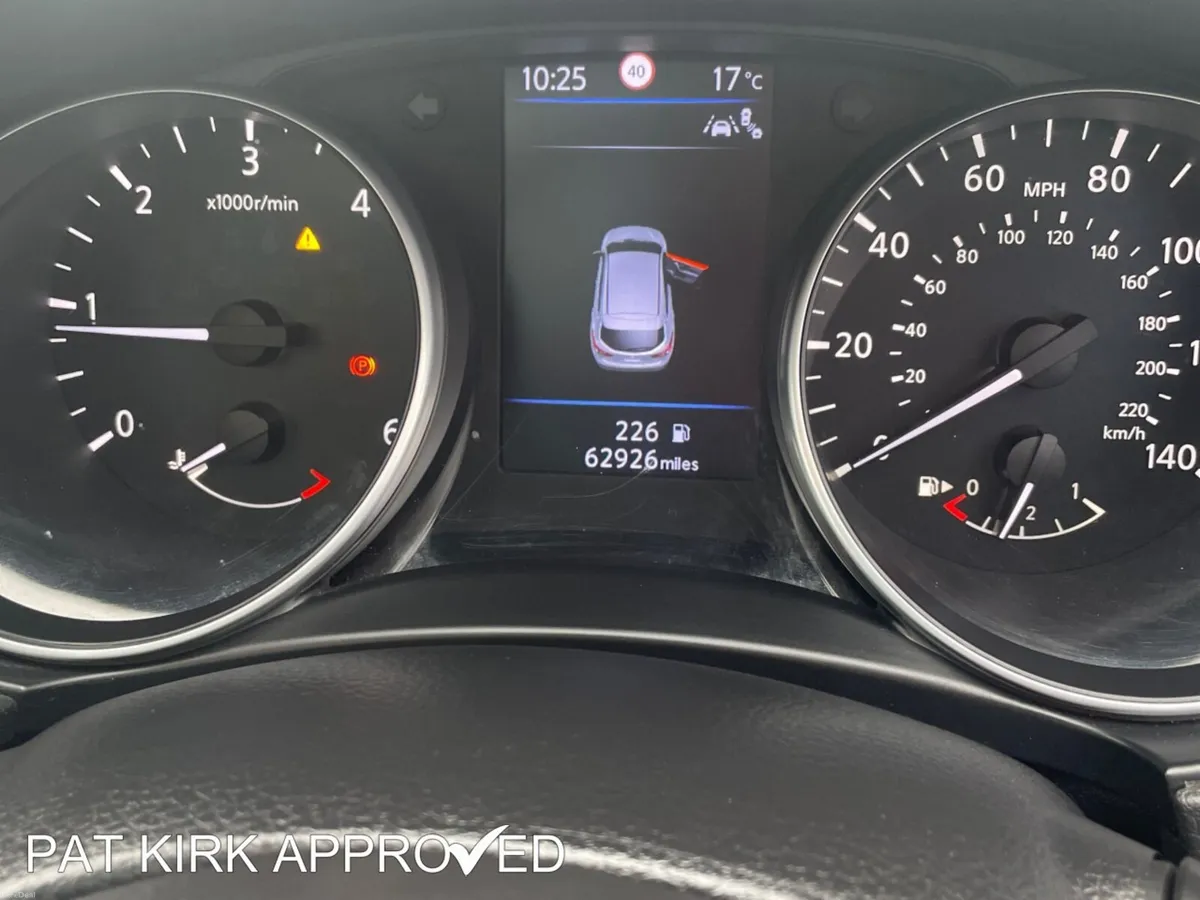 Nissan Qashqai Diesel Hatchback N-Connecta - Image 6
