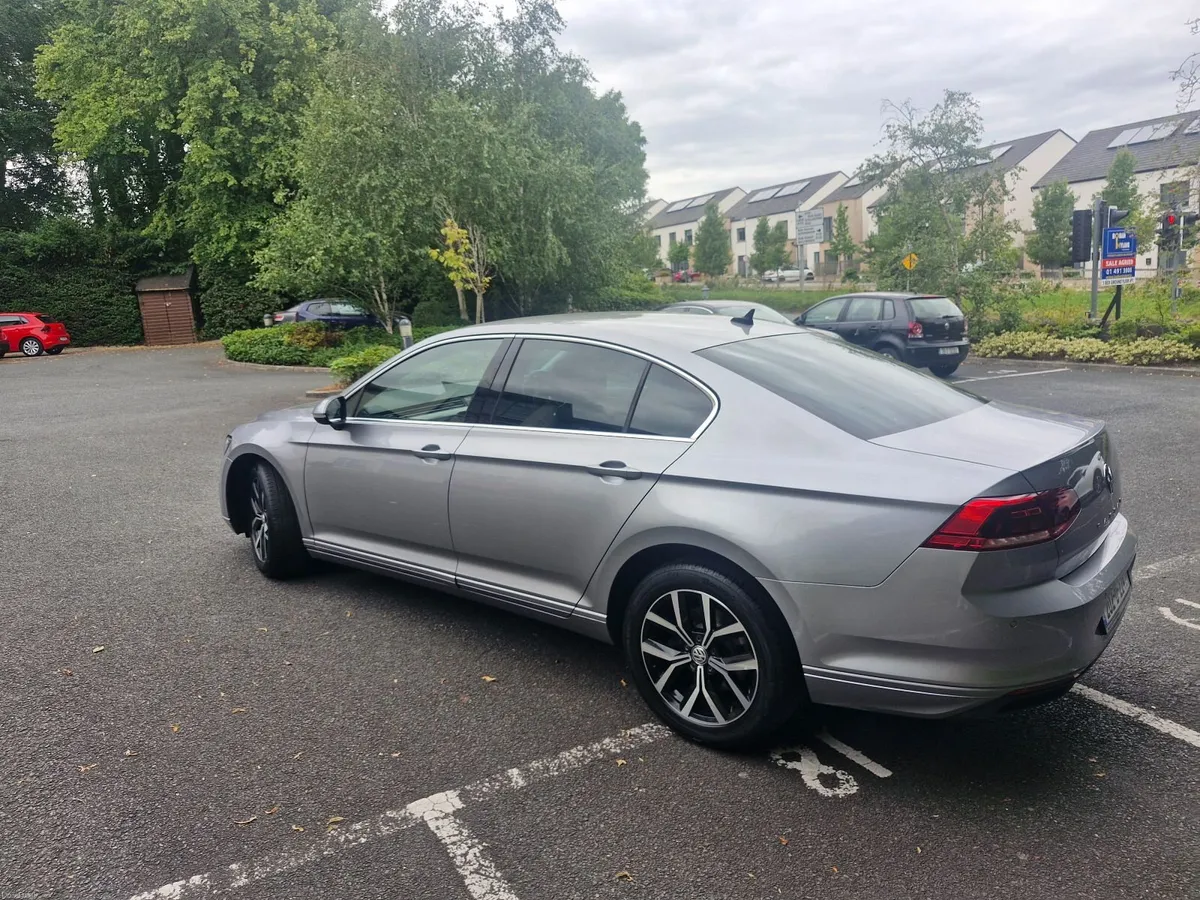 Volkswagen Passat 2020 - Image 4