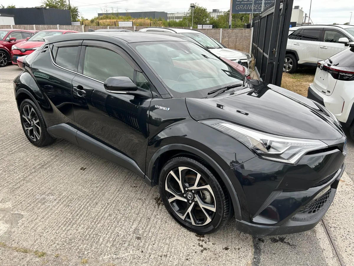 TOYOTA CHR 2019, 1.8 HYBRID AUTO LOW KMS HIGH SPEC - Image 1