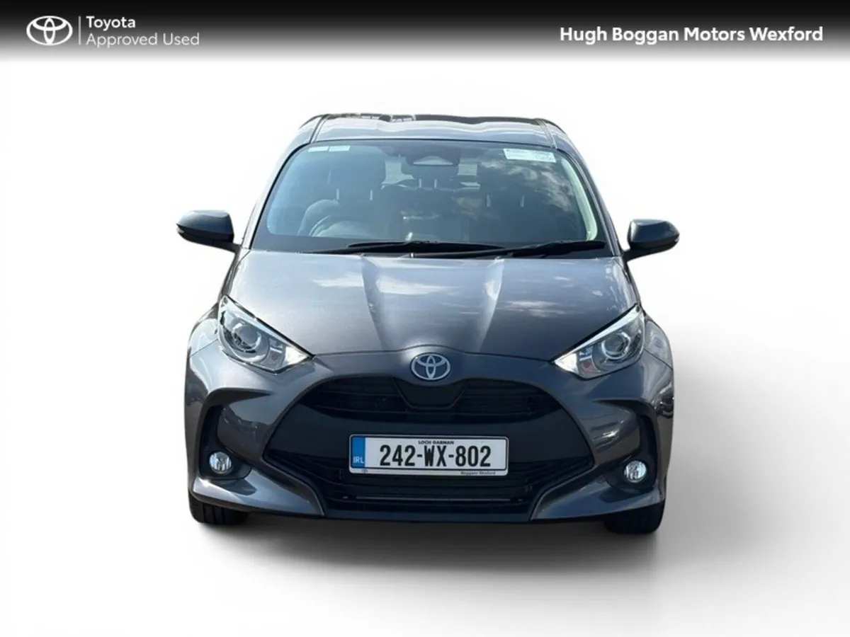 Toyota Yaris HYBRID LUNA ONLY 6500KMS!! - Image 5