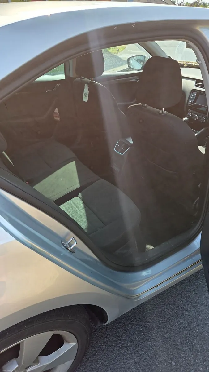 Skoda Octavia 2015 - Image 6