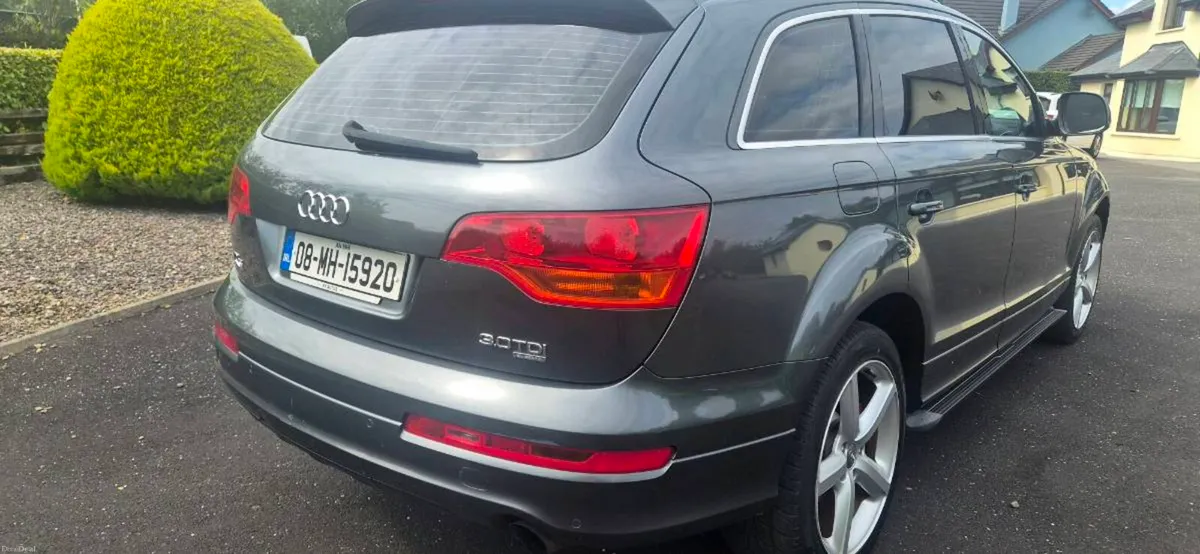 Audi q7  7 seater - Image 4