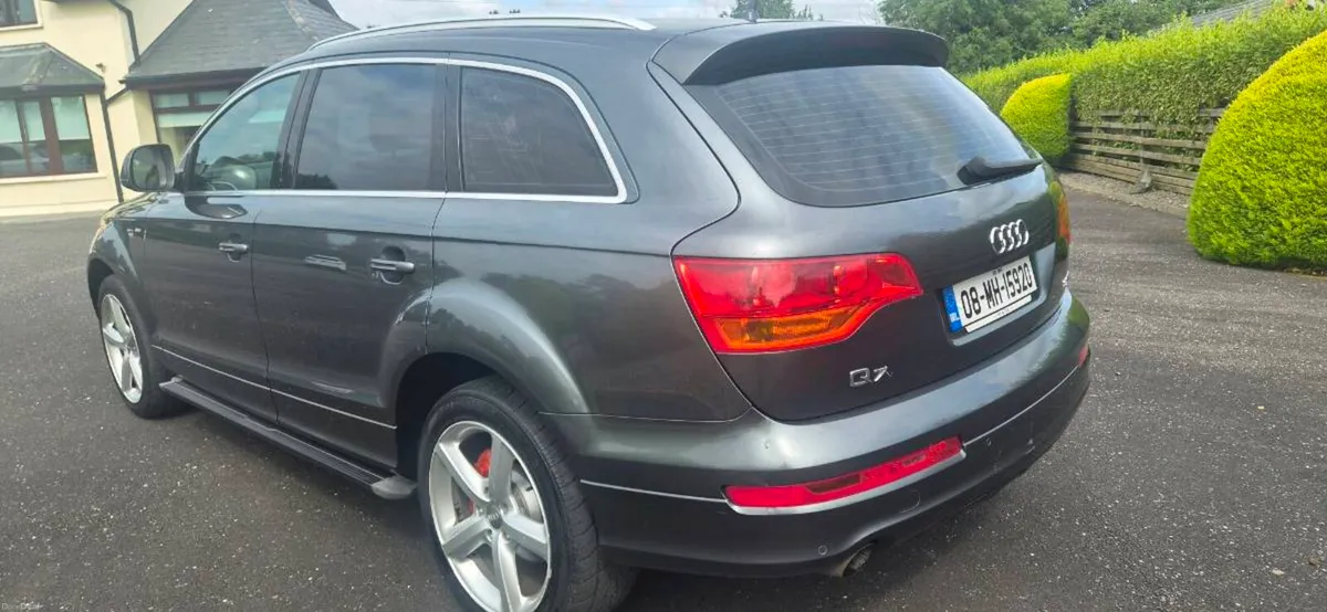 Audi q7  7 seater - Image 5