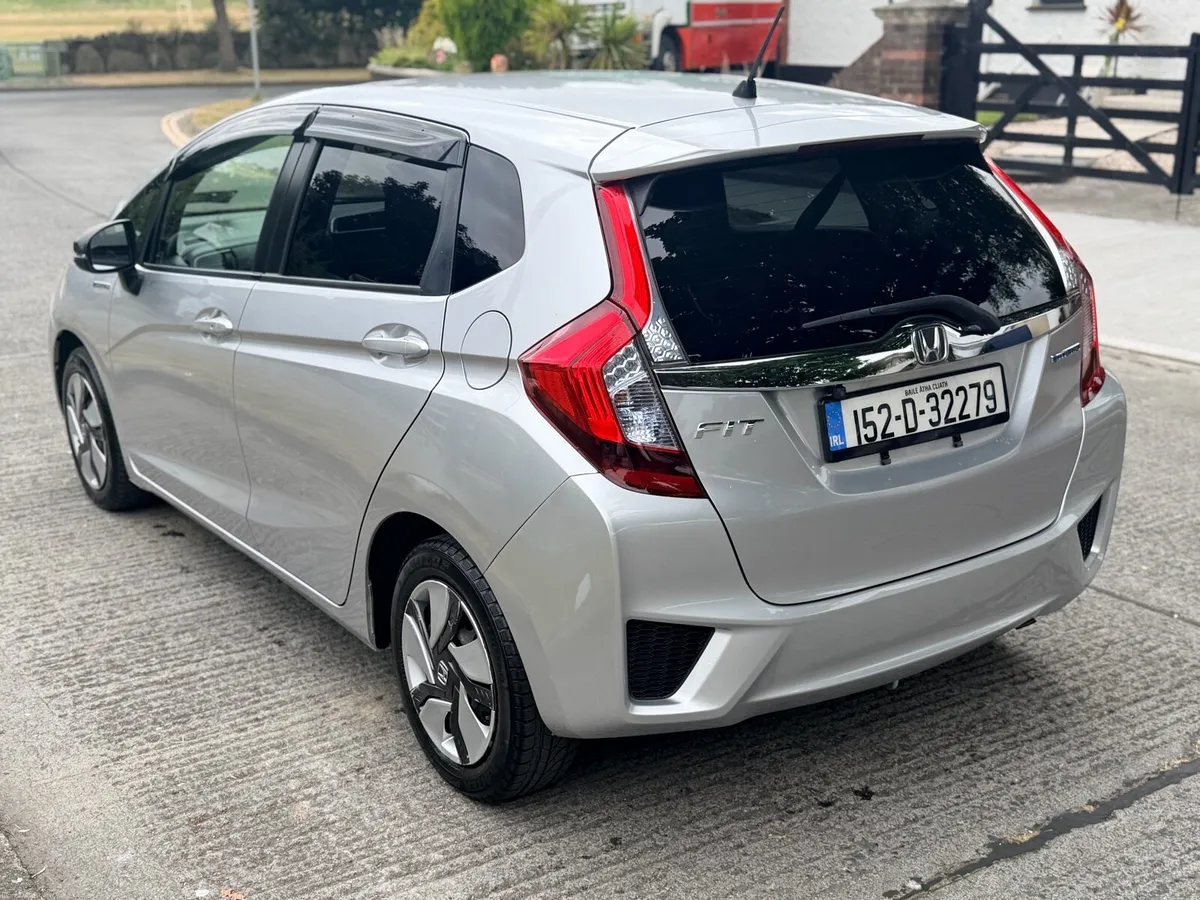 2015 Honda Fit 1.5 Petrol Hybrid Automatic,1 Owner - Image 4