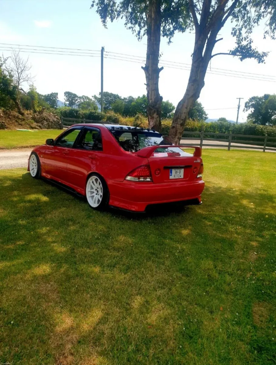 Toyota Altezza - Image 2