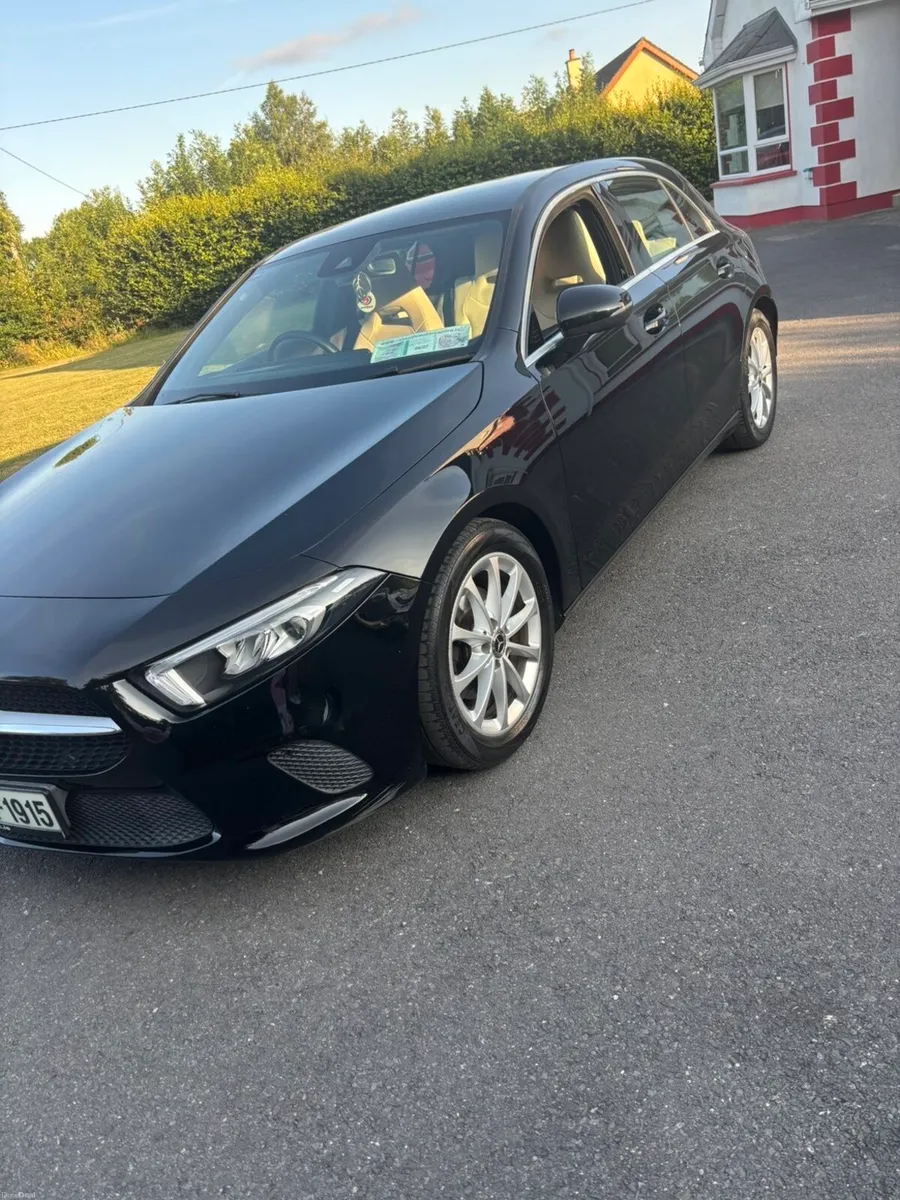 182 Mercedes-Benz A180d Progressive Line Automatic - Image 3