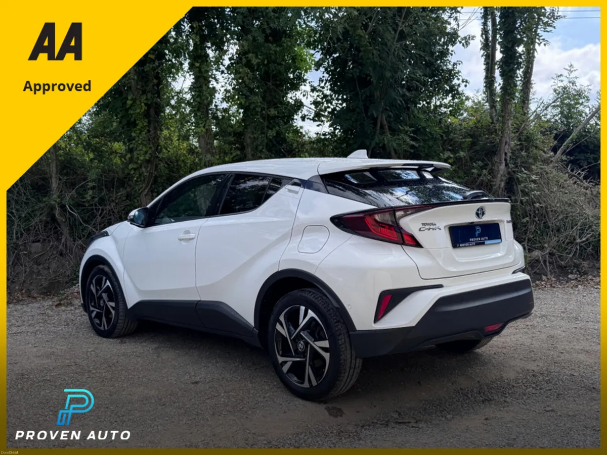 Toyota C-HR DESIGN HEV 1.8 PETROL/HYBRID * 1 YEAR - Image 4