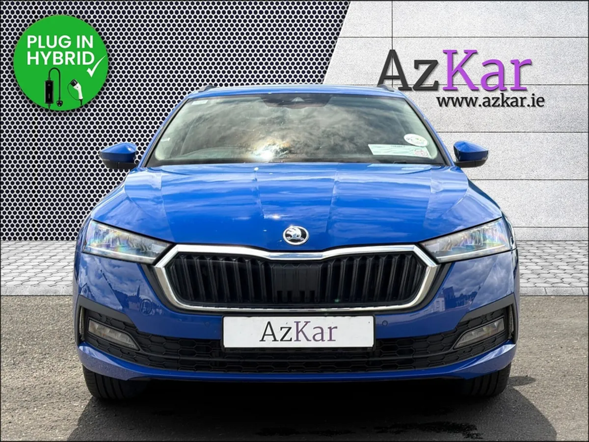 Skoda Octavia 2022 SE TECH 1.4 PETROL PLUG IN HYBR - Image 2
