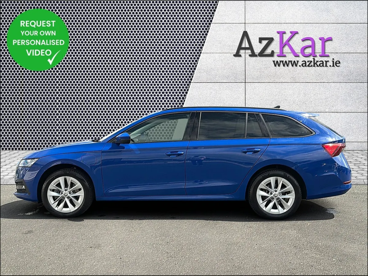 Skoda Octavia 2022 SE TECH 1.4 PETROL PLUG IN HYBR - Image 5