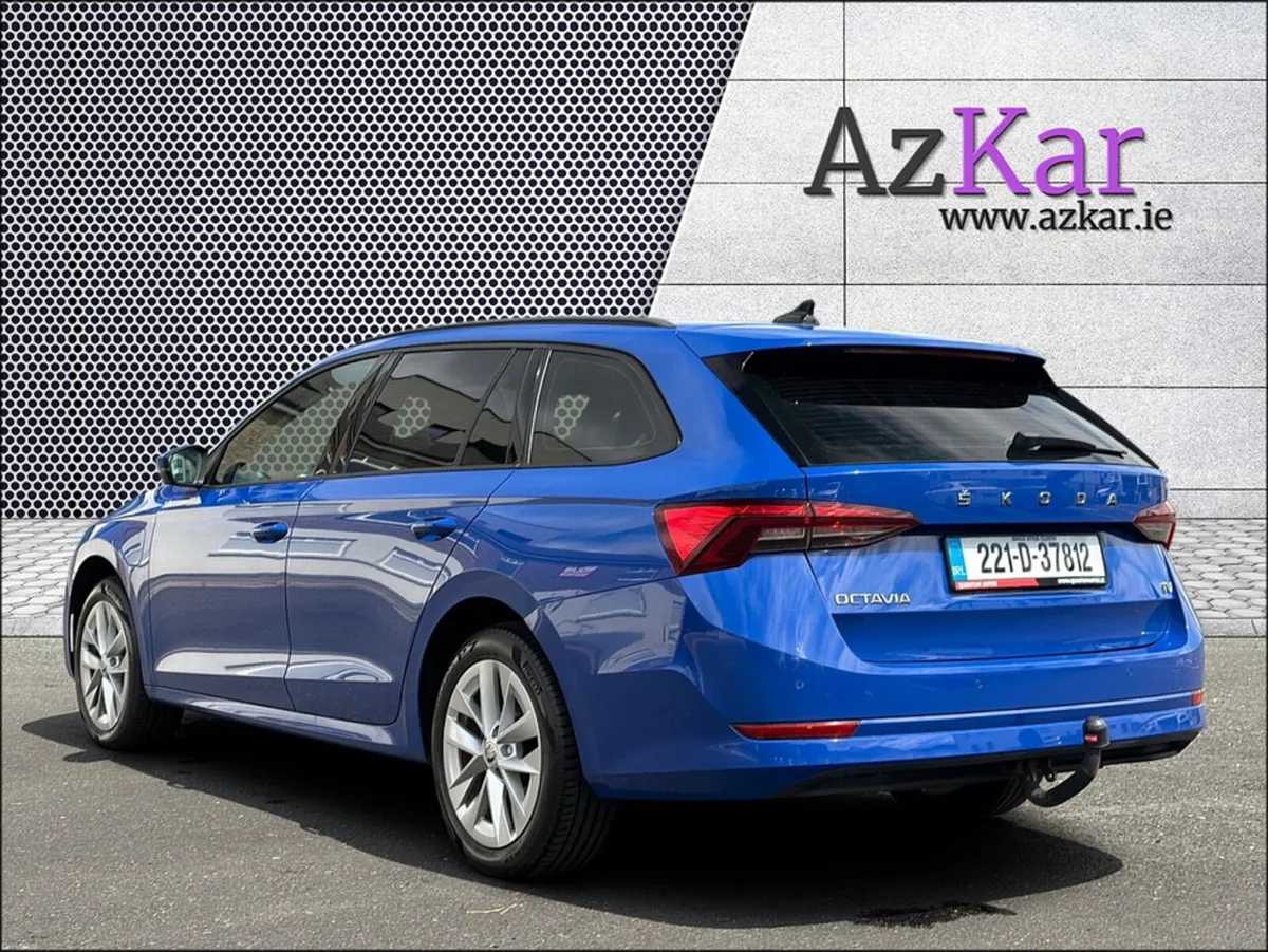 Skoda Octavia 2022 SE TECH 1.4 PETROL PLUG IN HYBR - Image 6