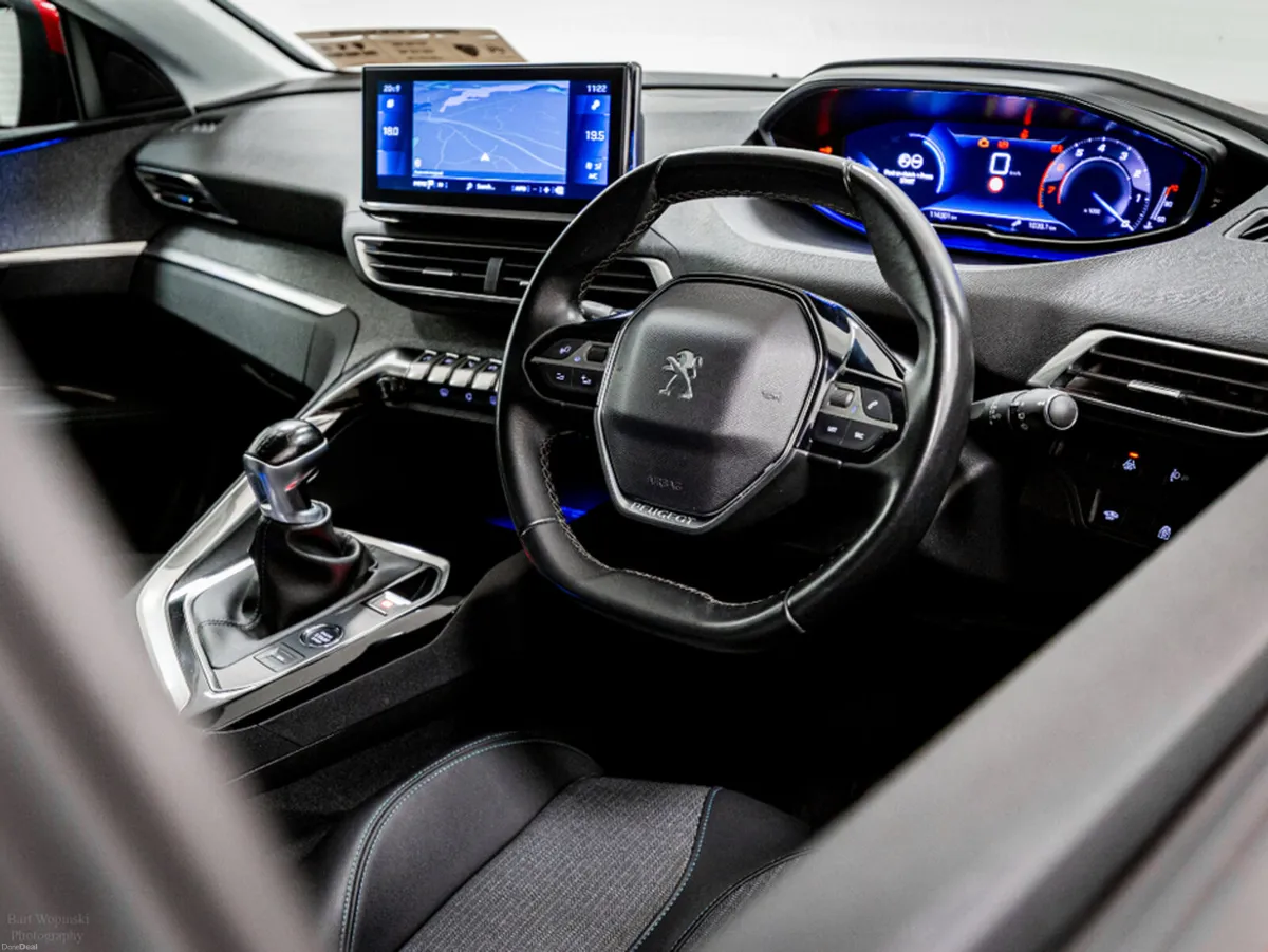 Peugeot 3008 Allure 1.2 Petrol 130HP - Image 2