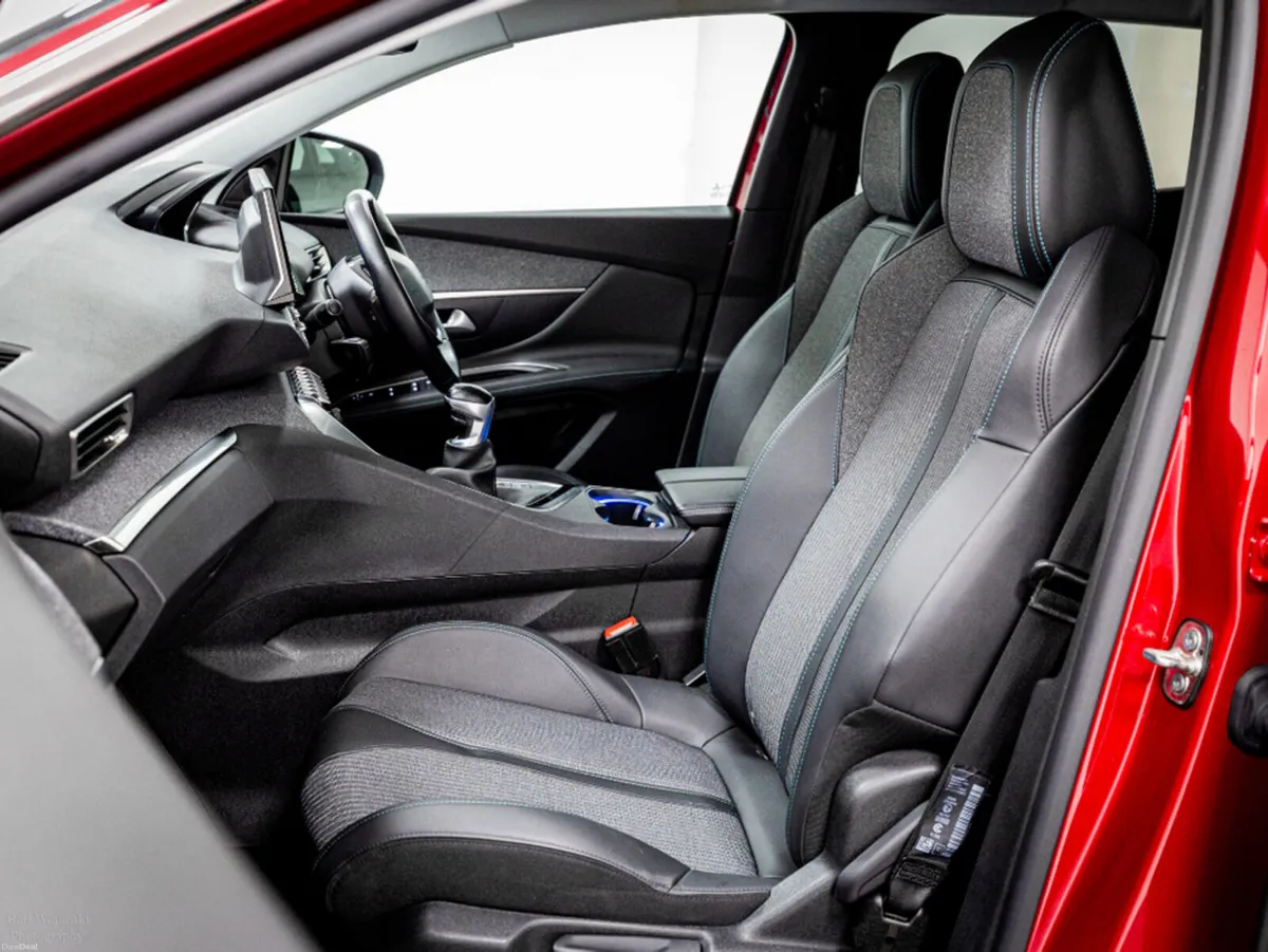 Peugeot 3008 Allure 1.2 Petrol 130HP - Image 6