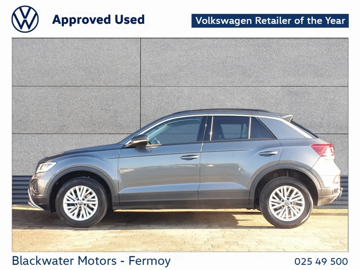 Volkswagen T-Roc 2.0TDI 116BHP LIFE WITH REARVIEW - Image 6
