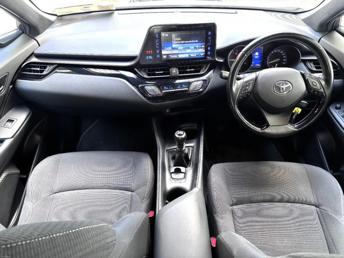 Toyota C-HR 1.2T LUNA 5DR - Image 5