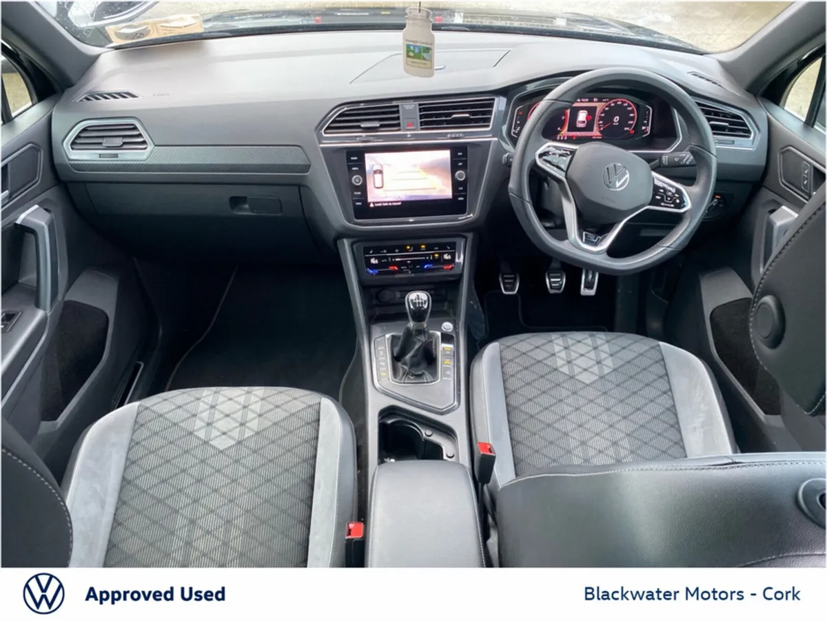 Volkswagen Tiguan 2.0TDI 150BHP R-LINE WITH REAR V - Image 2
