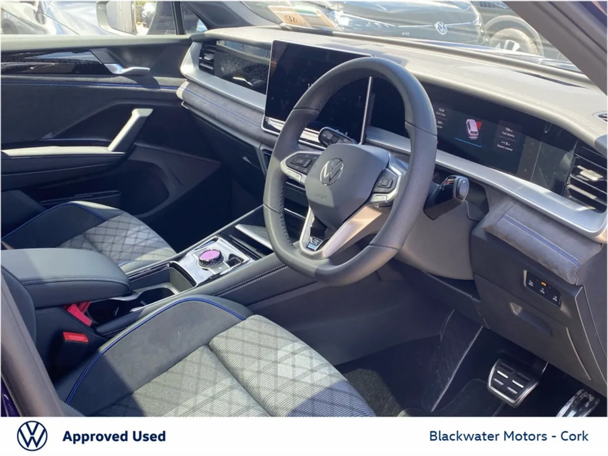 Volkswagen Tayron 1.5TSI 204BHP R-LINE 75 HYBRID A - Image 4