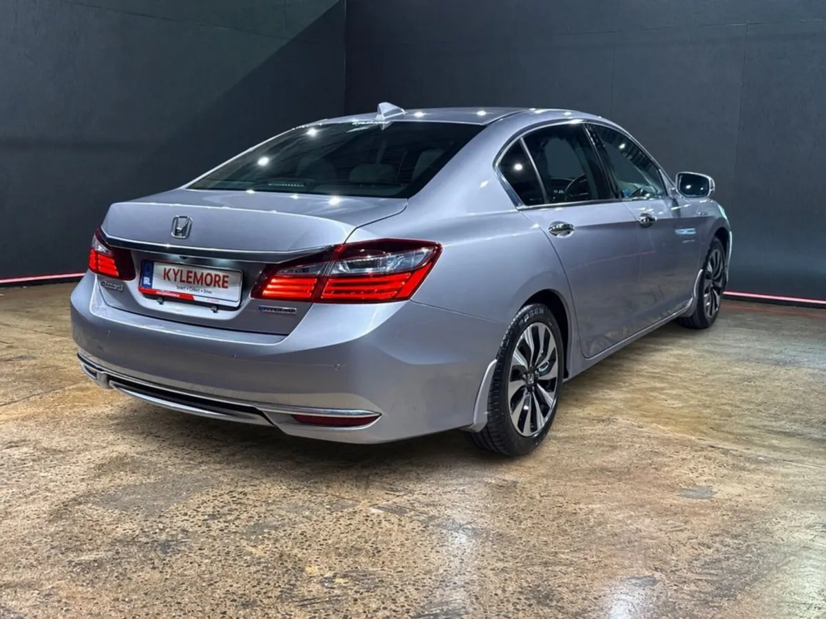 Honda Accord 2.0 HYBRID AUTOMATIC - FACTORY ALLOYS - Image 3