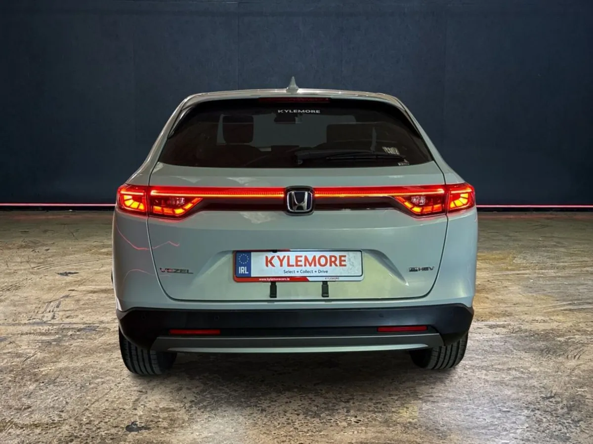 Honda Vezel 1.5 HYBRID AUTOMATIC - NEW MODEL - FAC - Image 4