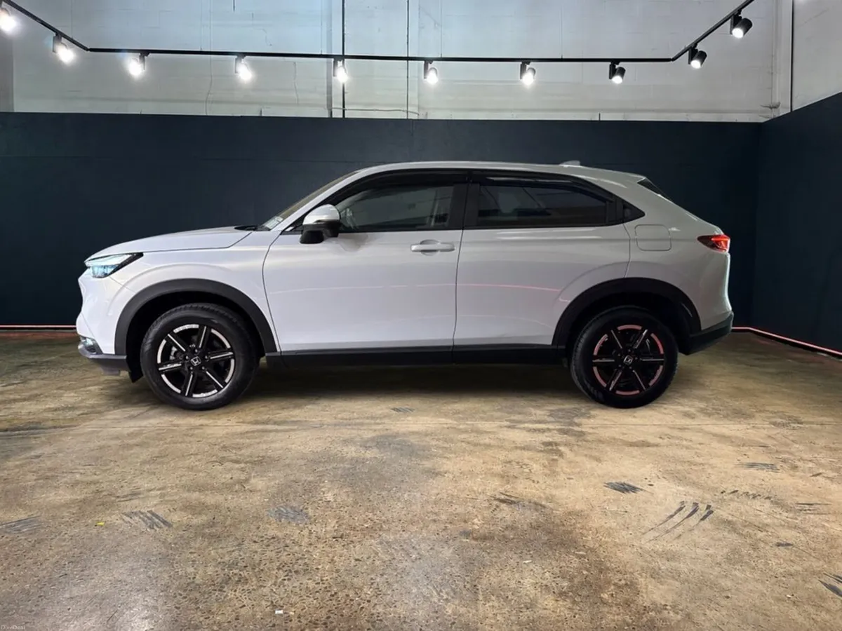 Honda Vezel 1.5 HYBRID AUTOMATIC - NEW MODEL - FAC - Image 6