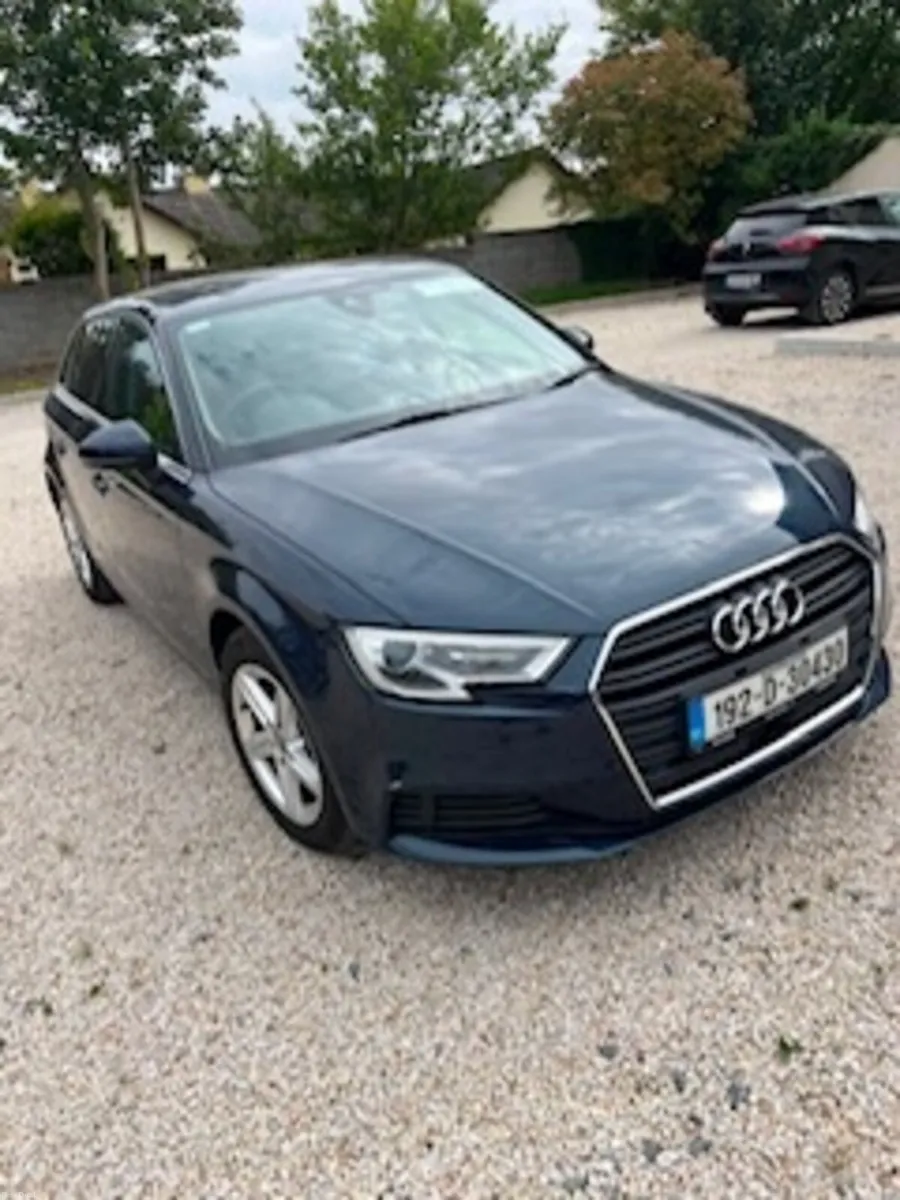 Audi A3 30 TFSI SPORTSBACK AUTO 2019 - Image 2