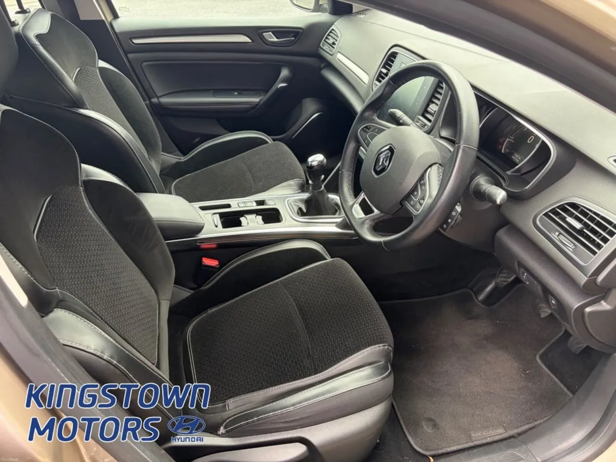 Renault Megane Grand Coupe Dynamique - Image 5
