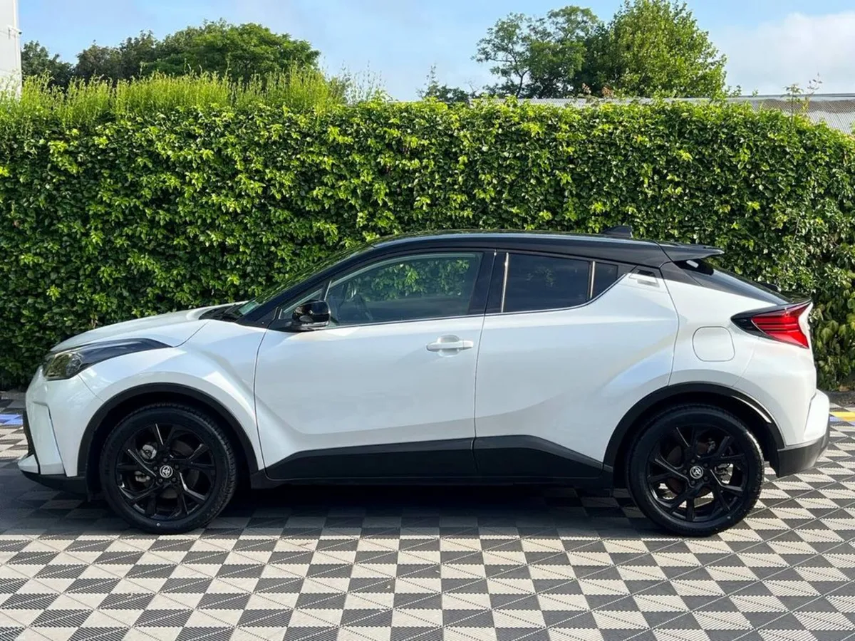 Toyota C-HR 1.8 HYBRID AUTO // SERVICE HISTORY // - Image 3