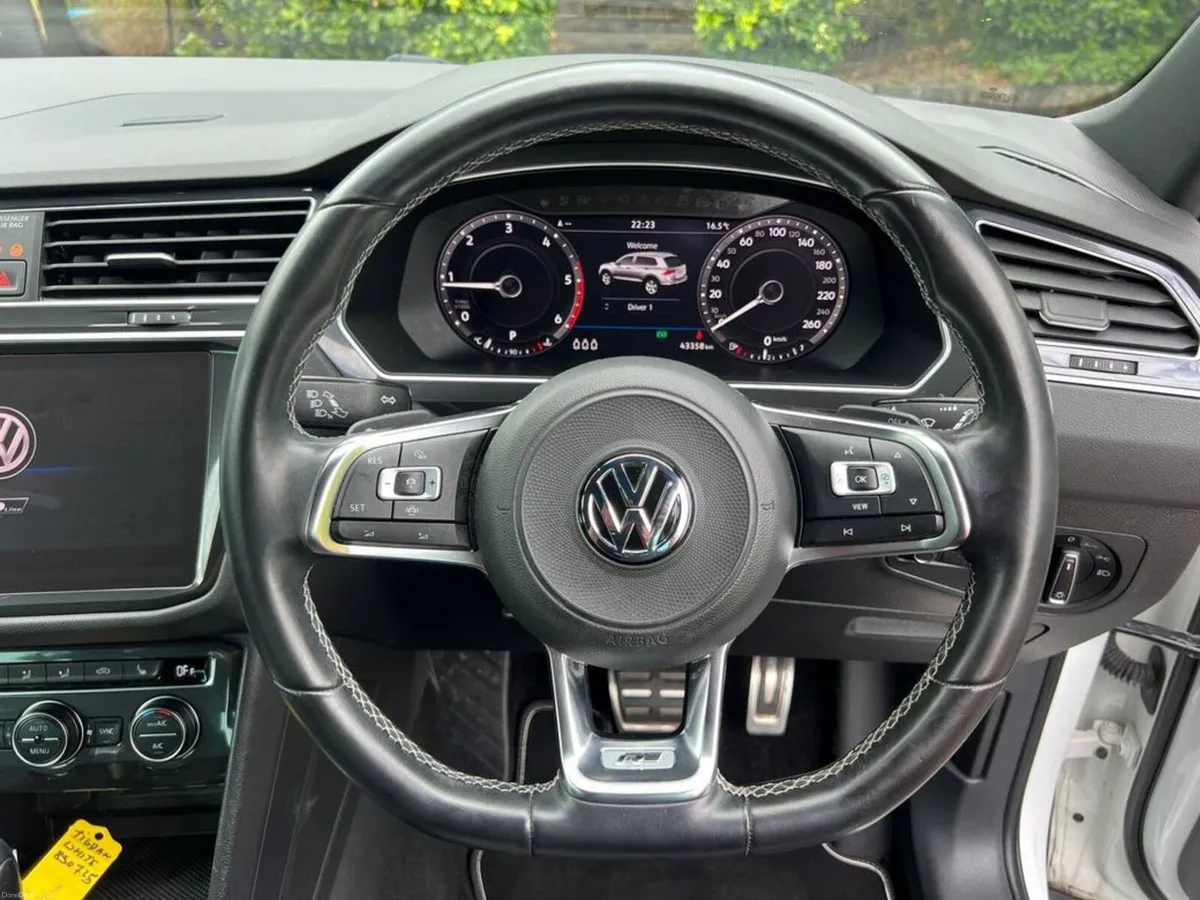 Volkswagen Tiguan R-LINE 4MOTION 2.0 TDI AUTO // D - Image 4