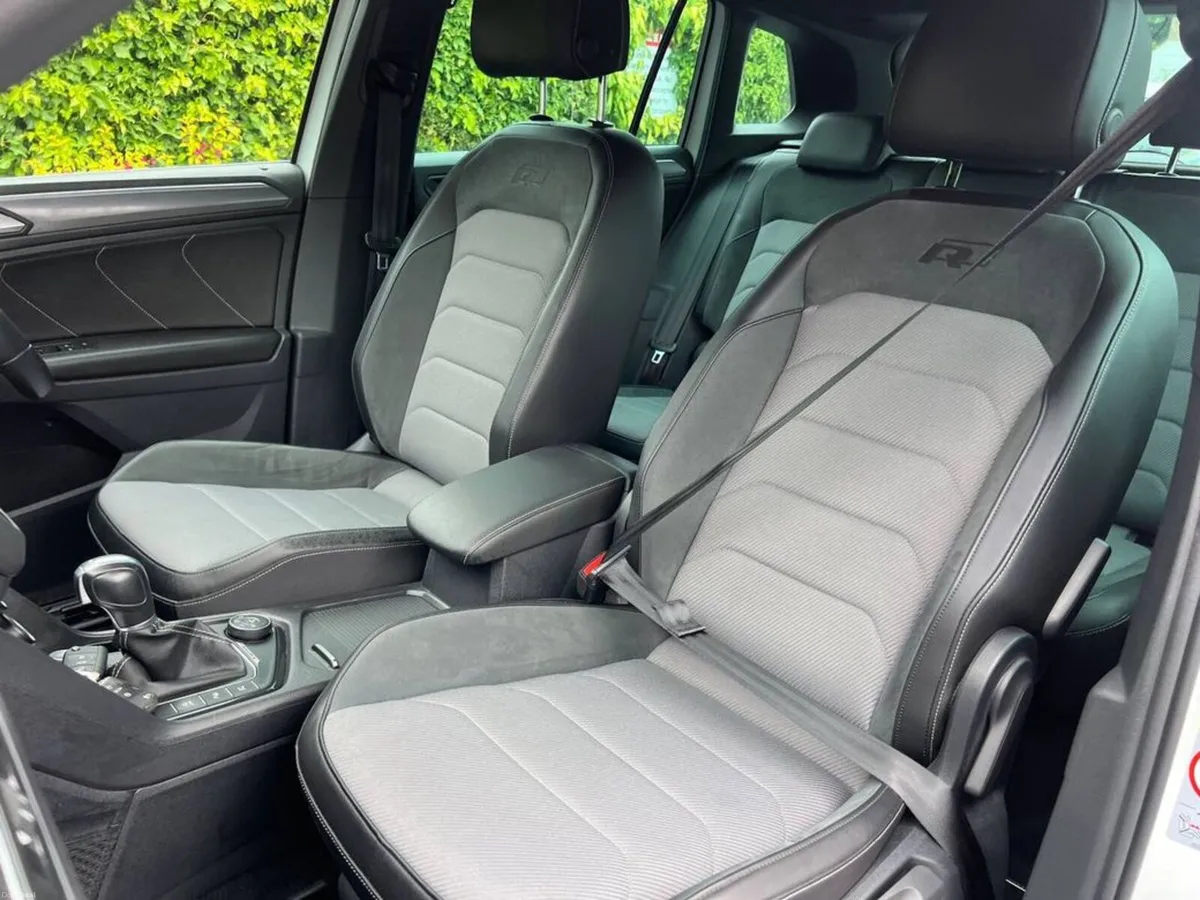 Volkswagen Tiguan R-LINE 4MOTION 2.0 TDI AUTO // D - Image 6