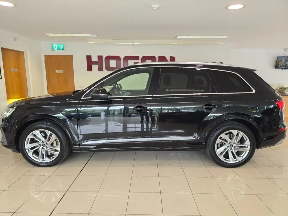 Audi Q7 S Line 55 TFSI E Quattro *HUGE SPEC * - Image 4
