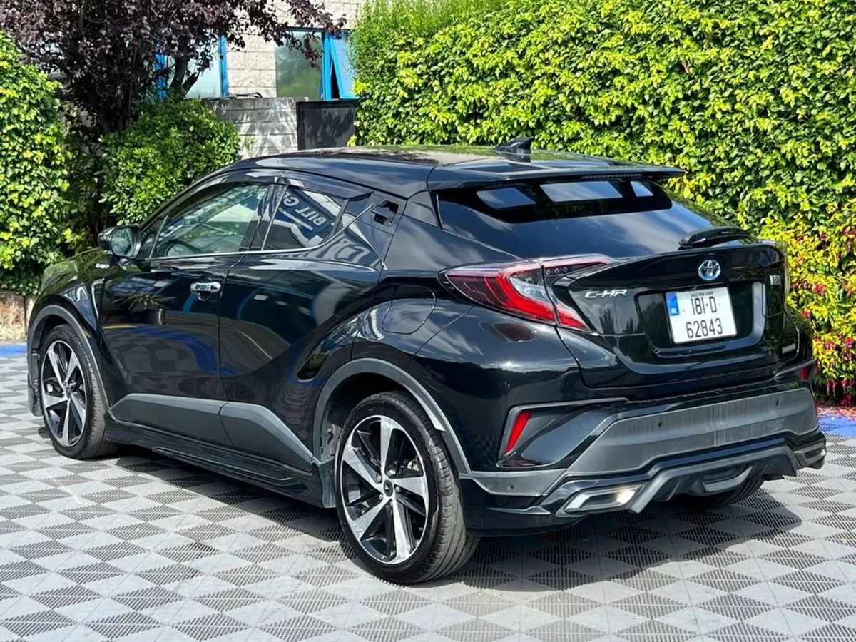 Toyota C-HR G-LED MODELLISTA 1.8 HYBRID AUTO // 19 - Image 5