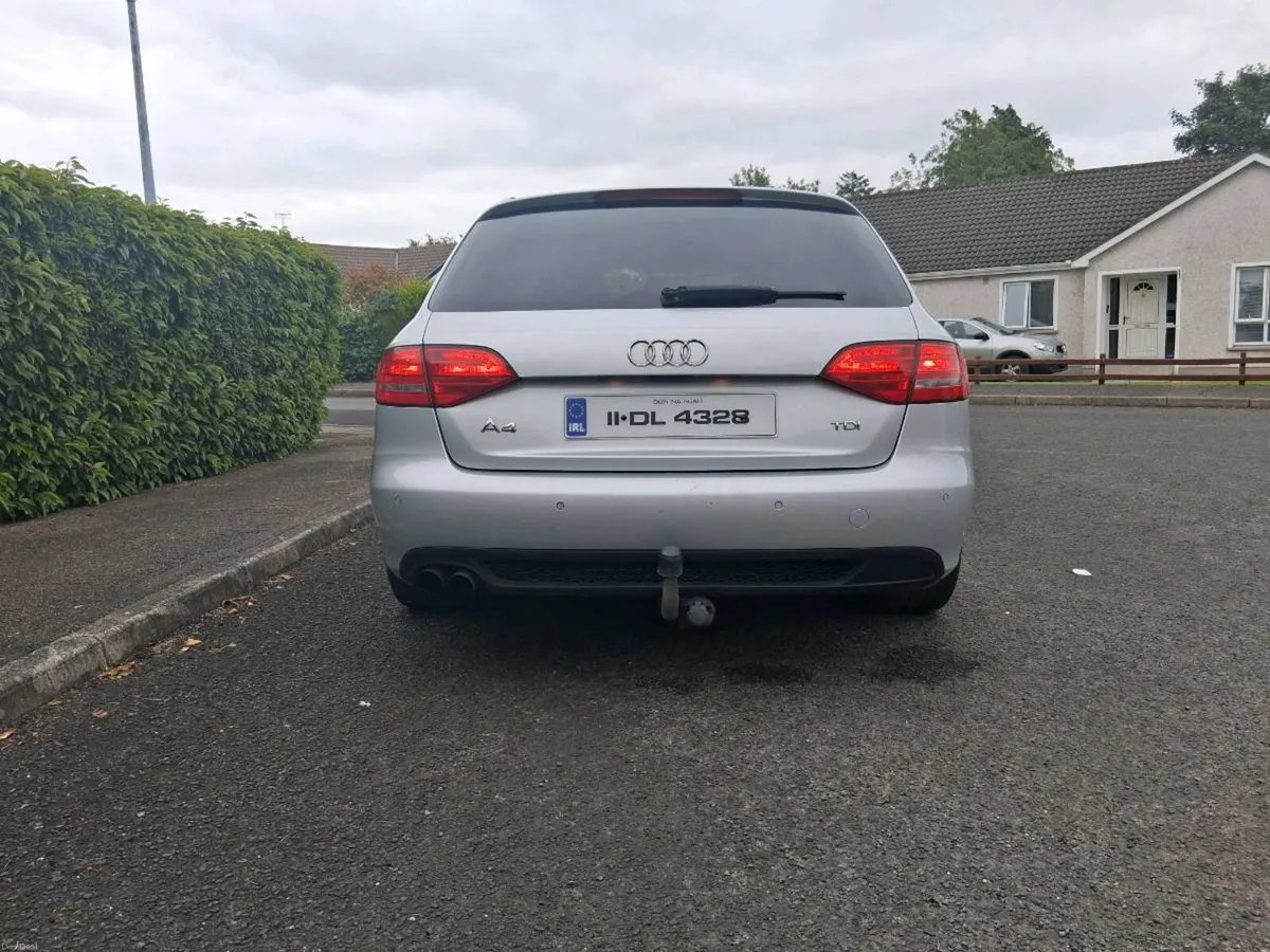 Audi A4 estate price in add - Image 5