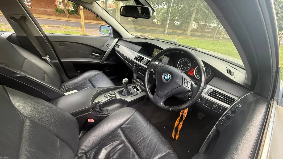 BMW 5-Series E61 2005 - Image 5