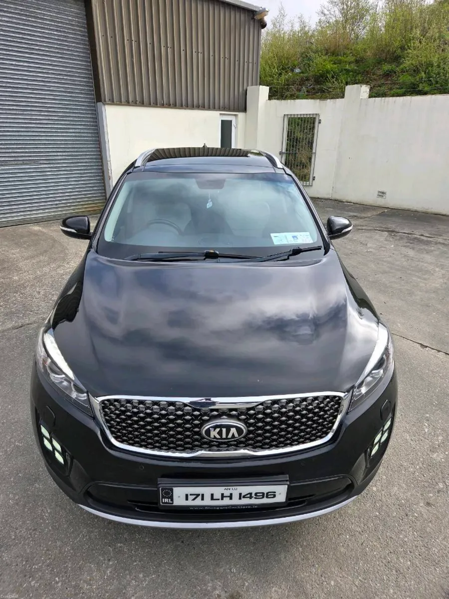 2017 Kia Sorento Platinum 7 Seater Auto. - Image 2