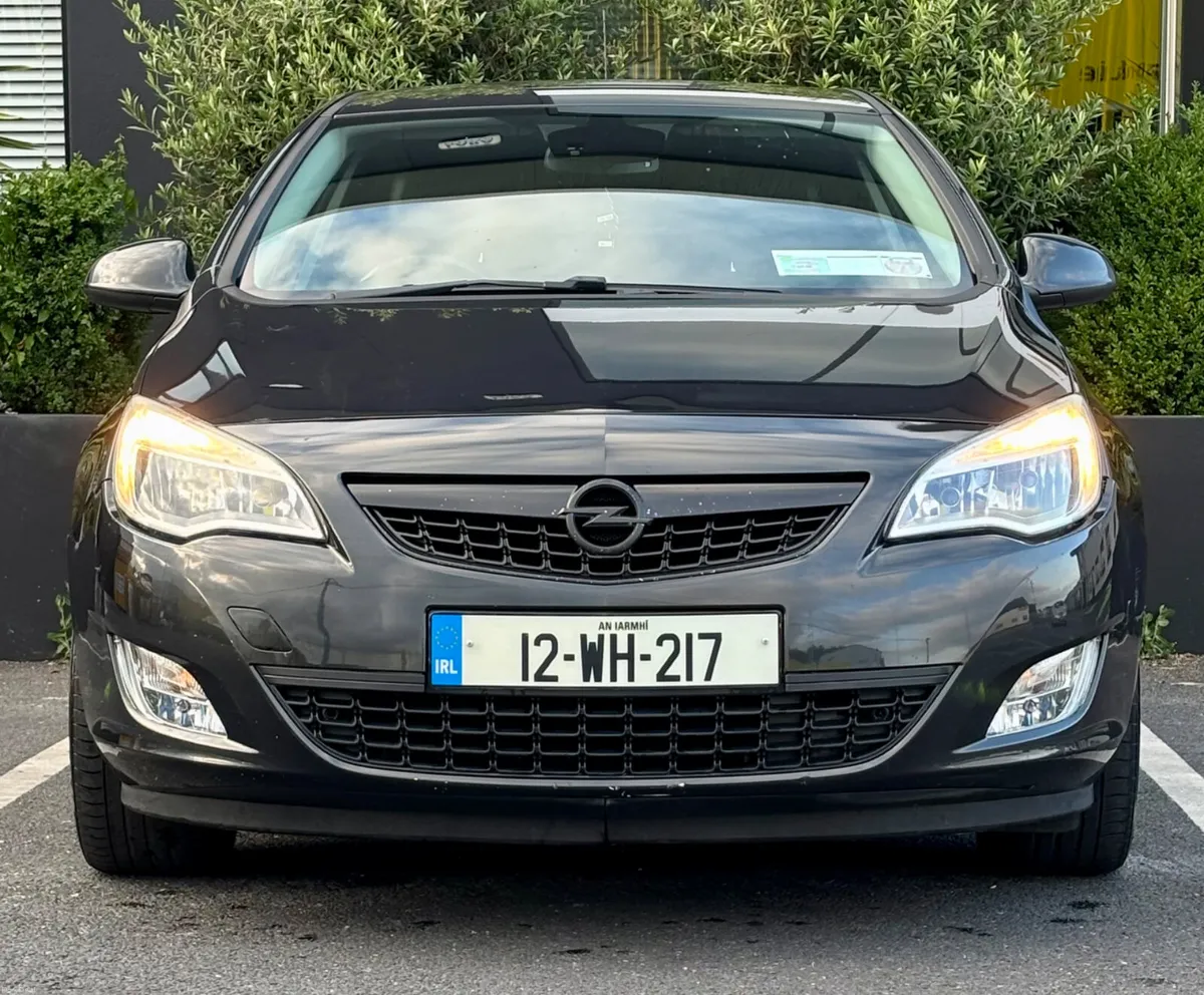 2012 Opel Astra*FRESH NCT*2 NEW TYRES* - Image 2