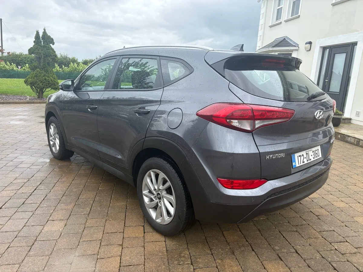 Hyundai Tucson 1.7 CRDI SE AUTOMATIC - Image 4