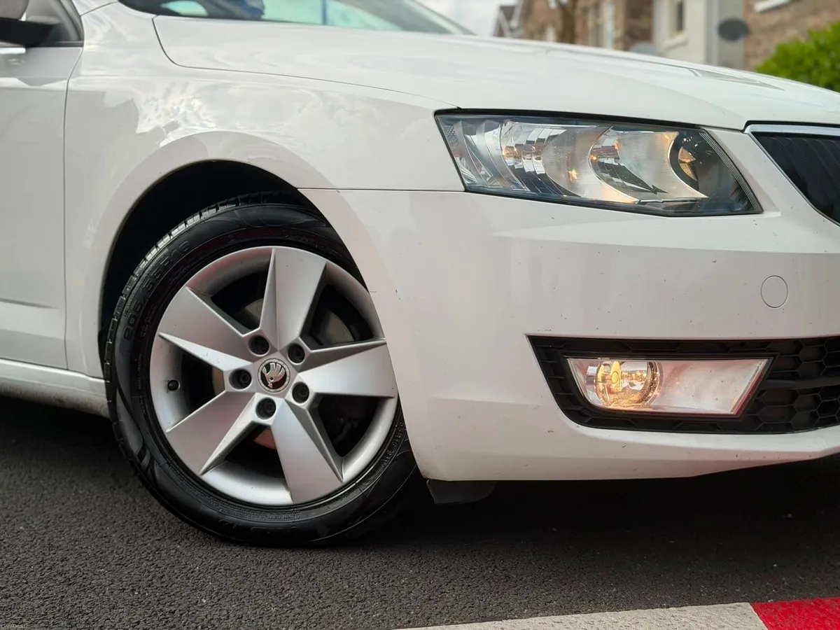 AUTOMATIC 🚗  2017 Skoda Octavia 1.6tdi DSG - Image 2