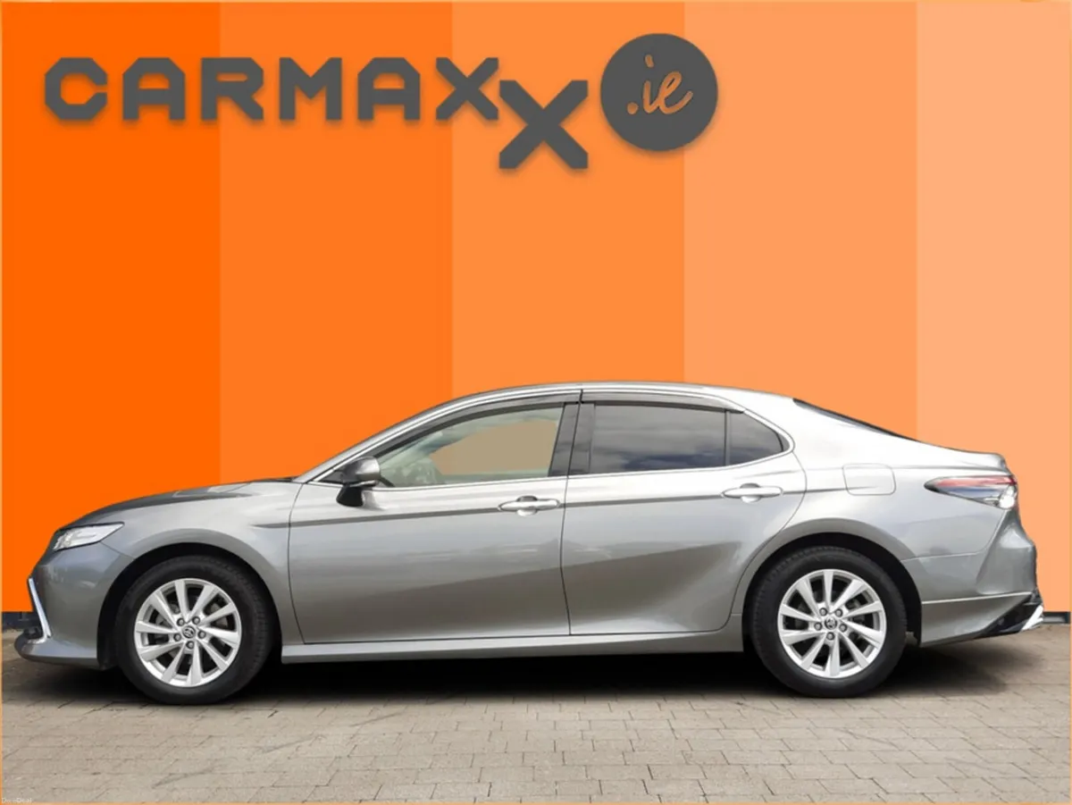 Toyota Camry SALOON 2.5 HYBRID G AUTOMATIC - Image 3