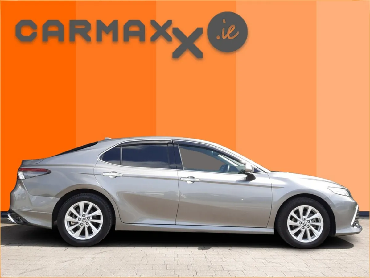 Toyota Camry SALOON 2.5 HYBRID G AUTOMATIC - Image 5