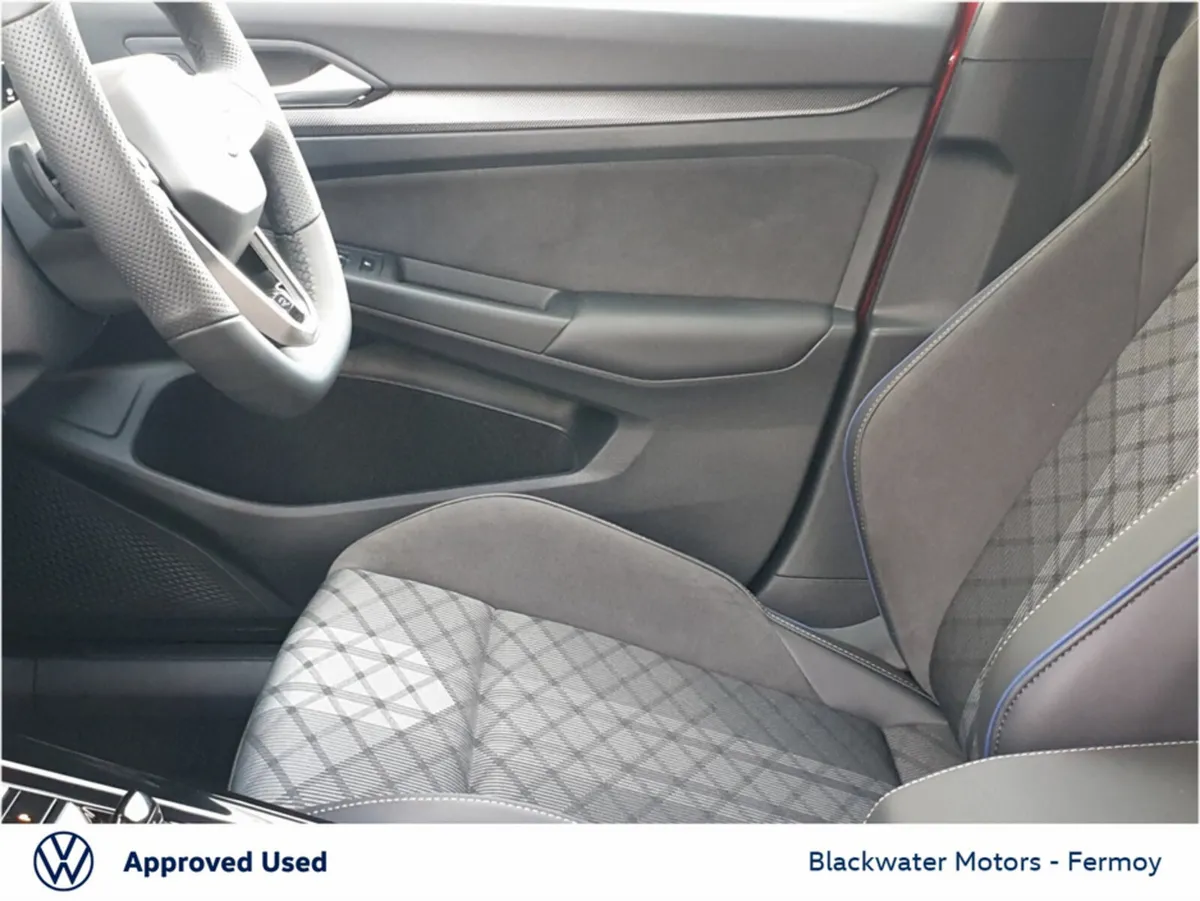 Volkswagen Golf 2.0TDI 150BHP 5DR AUTOMATIC R-LINE - Image 4