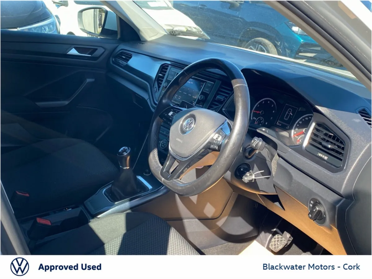 Volkswagen T-Roc 1.0TSI 115BHP WITH TECHNOLOGY UPG - Image 4