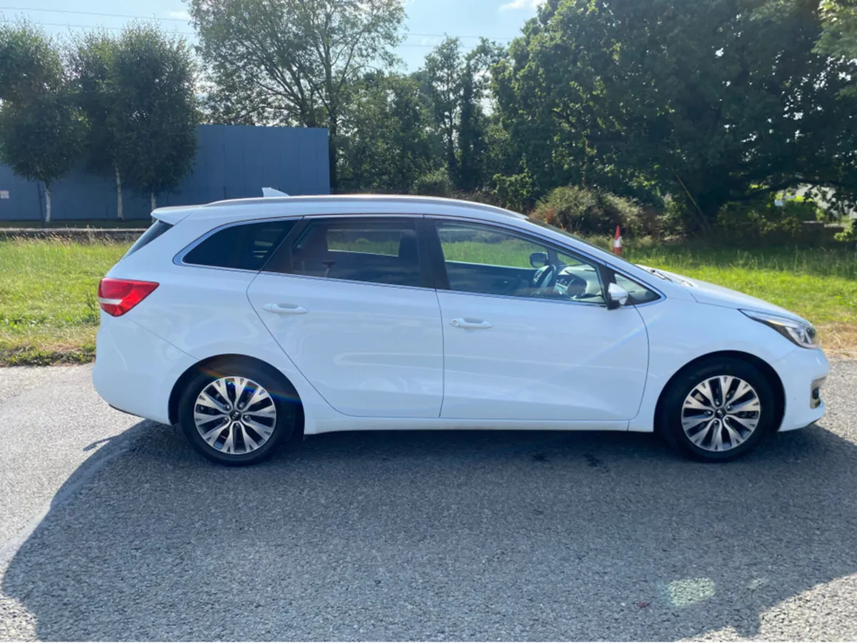 Kia Ceed CEE'D SPORTWAGON 1.6 SAM 5DR EX - Image 4