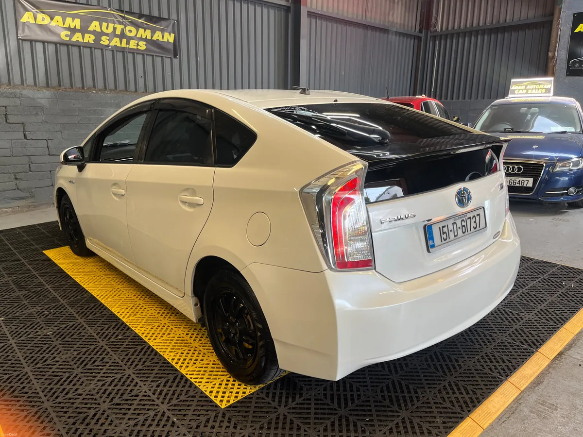 Toyota Prius  2015 - Image 6