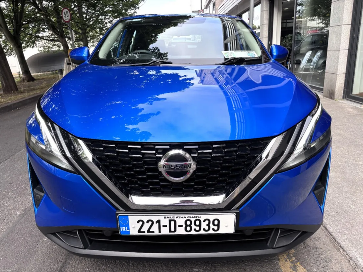 Nissan Qashqai 1.3 HYB SV 5DR - Image 3
