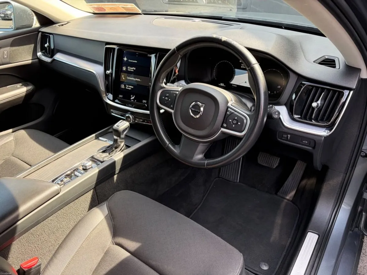 Volvo V60 *DEPOSIT TAKEN* 2.0 D3 MOMENTUM 150BHP 5 - Image 2