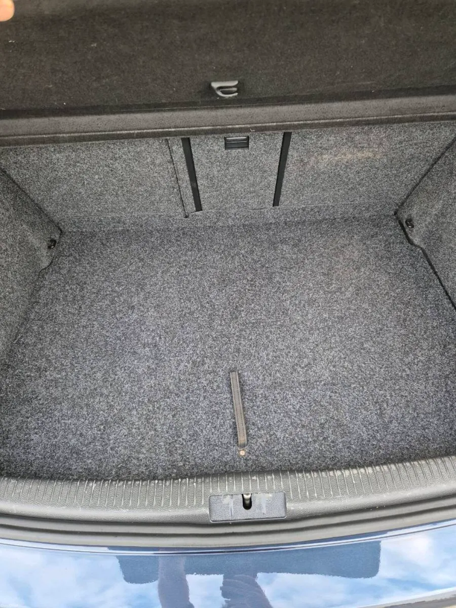 VW GOLF 1.2 - Image 5