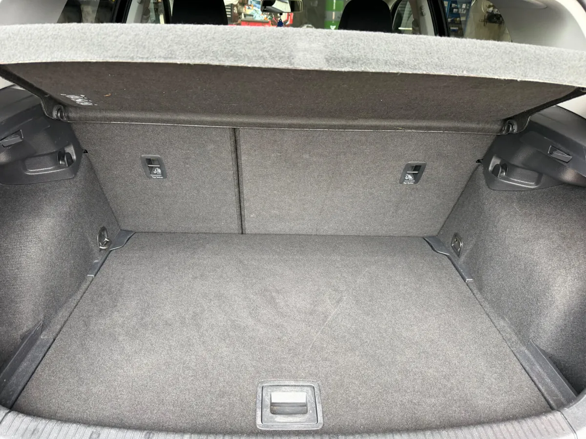 2014 Volkswagen Golf 1.6 Tdi - Image 3