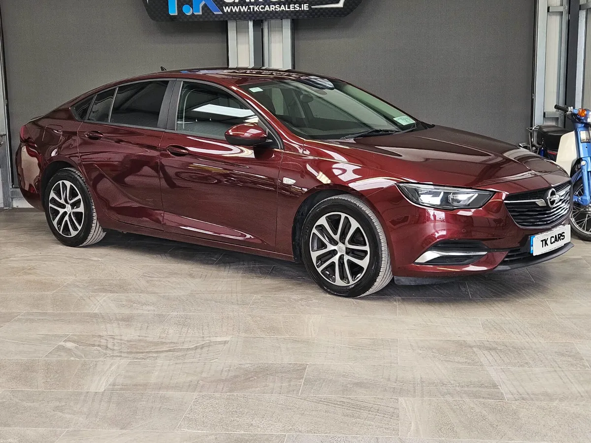 19 OPEL INSIGNIA GRAND SPORT SC EDITION - Image 1